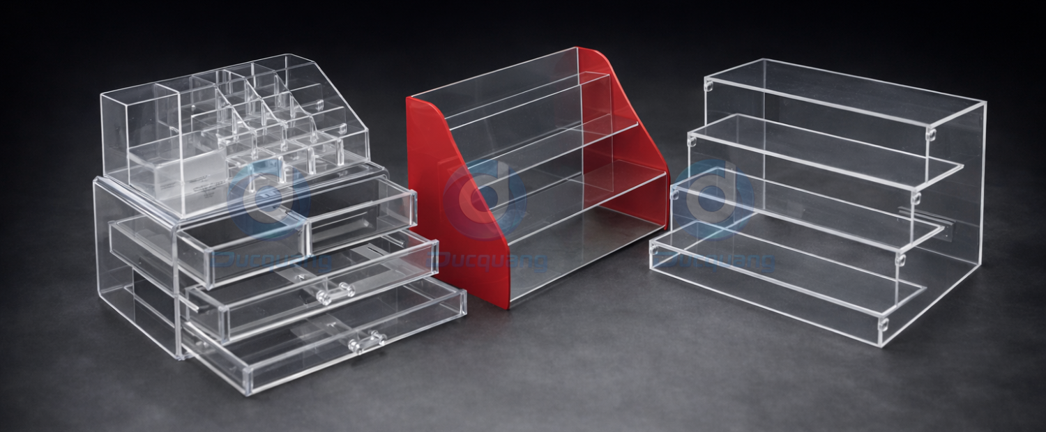 kệ trưng bày mica theo yêu cầu